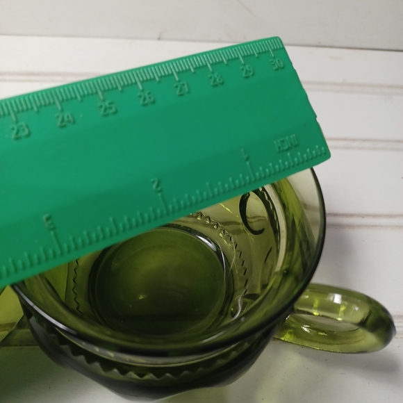 Vintage Indiana green Glass Kings Crown Thumbprint Coffee Cup. Condition is pre- - Picture 6 of 6